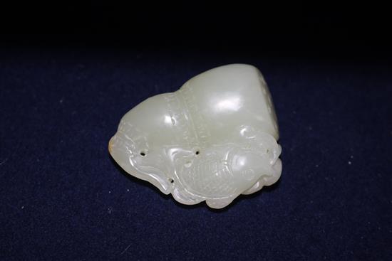 Two Chinese pale celadon jade carvings, 4.9cm and 4.8cm